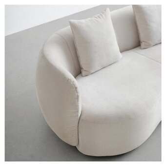 Zaoblená sedačka stará 2 měsíce - 2