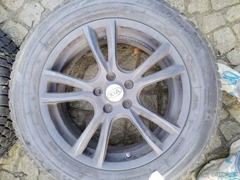 kia sportage disky 5x114,3 R18 + 235/60/18 zima - 2