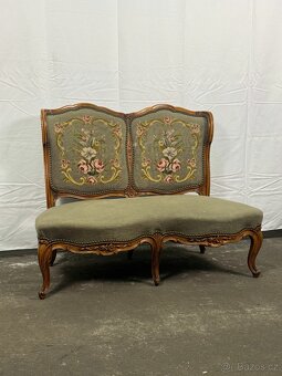 Starožitná sofa / loveseat s gobelínem (135024) - 2