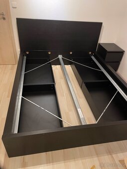 Černá postel 160x200 - 2