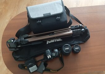 Nikon D5600 + 2x objektiv + stativ + brašna Nikon - 2
