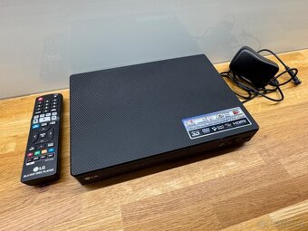 Blu-Ray přehrávač LG BP450 - 2