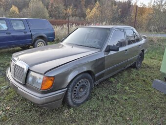 Mercedes-Benz 200 D (W124) - 2