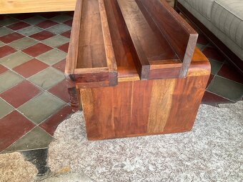 Police akácie plný Masiv - 2