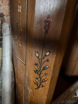 Starožitná skříň rok 1833 - 2