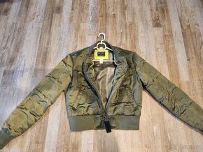 Bomber bunda Guess - 2