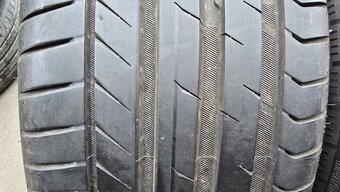 Letní pneu 225/40/18 Vredestein - 2