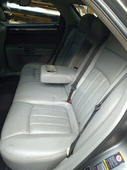 Chrysler 300C- 3,0 CRD , rok 2006 - 2