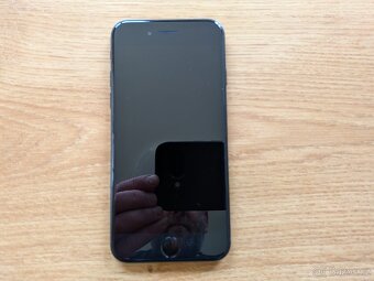 iPhone SE 2022 64 GB - 2