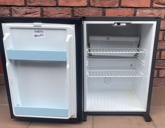 Lednice indel B – Minibar 40l - 2