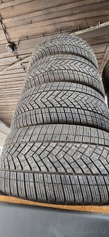 Goodyear UltraGrip Performance 285/45 R20 - 2