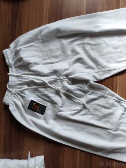 Kimono + rukavice karate vel.150 - 2