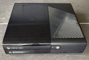 Xbox 360 (500 GB) + Kinect, ovladač, hry - 2