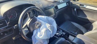 Prodám veškeré N.D. VW Touareg 7P r.v. 2011. - 2