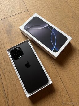Apple iPhone 16 Pro Max 256GB černý - 2