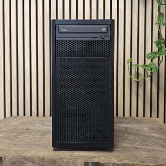 PC - R3 2200G / 16GB RAM / RX 580 8GB / 250GB SSD+ 1TB HDD - 2