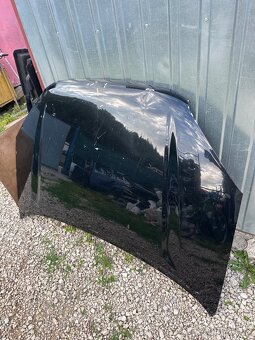 Predám kapota Royota RAV 4 2001-2005 benzin - 2