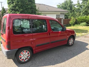 Berlingo 1.9.D 51kw r.v. 2004 210000 km - 2