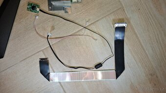 MSI monitor 27CQ6F na nahradní díly - 2