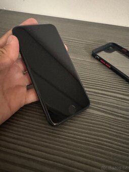iPhone SE 2020 - 2
