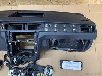 Airbagová sada Volkswagen Caddy s novou originální deskou - 2