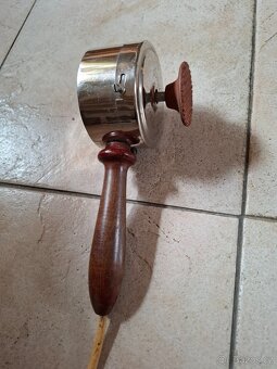 Historický masážní přístroj Omega - 2