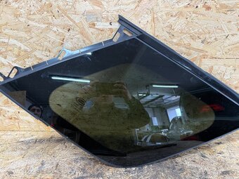 PRAVÉ BOČNÍ OKNO LAND ROVER DISCOVERY SPORT L550 - 2