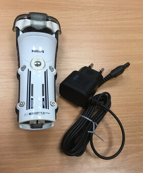Elektrický holicí strojek Philips HQ7290/A [Williams edice] - 2