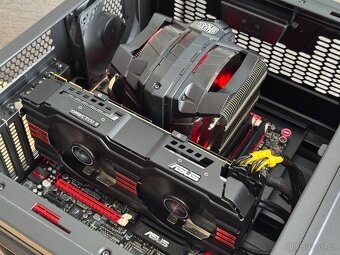 HERNÍ PC - i7-3770K / 16GB / 250GB SSD / HD7970 3GB / WIFI - 2