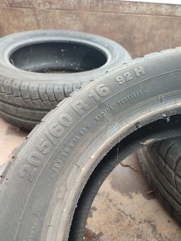 2ks Pneu 205/60 R16 - 2