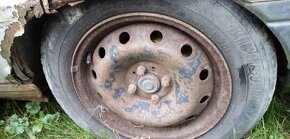 PRODÁM ZIMNÍ PNEU - KOLA 2KS 195 /65 R15 - 2