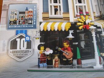 LEGO CREATOR EXPERT 10255 Shromáždění na náměstí - 2