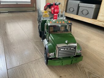 Kamion Bruder - 2