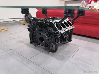 Konferenční stolek V8 - 2