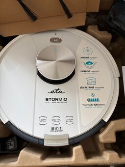 Robotický vysavač ETA stormio - 2