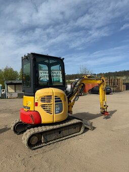 Komatsu PC26MR - 2