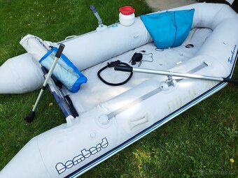 Clun Zodiac 305cm s motorem Tohatsu 5hp 4takt a vozik - 2