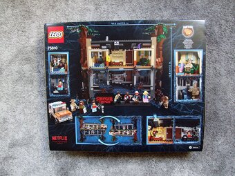 Lego Stranger Things 75810 - The Upside Down - 2
