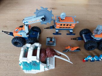 LEGO CITY 60195 Mobilní polární stanice - 2