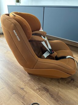 Sedačka Maxi Cosi Pearl Pro 2 i-Size + izofix FamilyFix3 - 2
