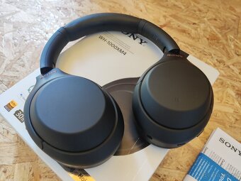 Sony WH-1000XM4 - v záruce ještě 2.5 roku. - 2