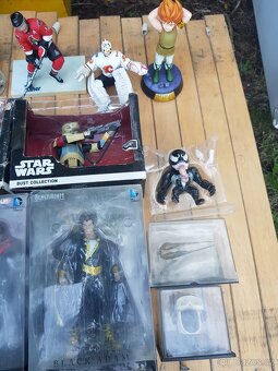 Sošky star wars,dc,shazam,hokejisté. - 2