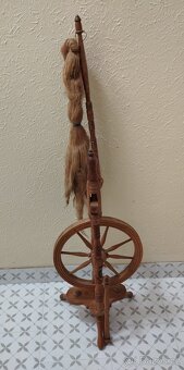 Starý Kolovrátek 120 cm výška. Nálezový stav. - 2