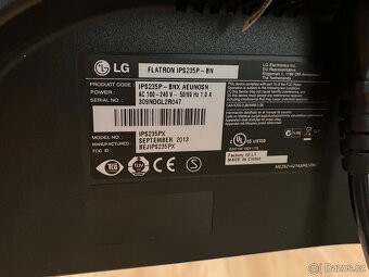 Monitor LG, 23 palců, Full HD - 2