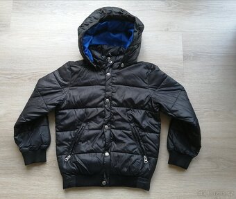 TRI BUNDY VE VELIKOSTI CCA  128 - 134 - 2