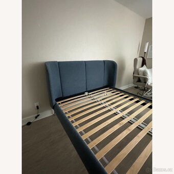 Prodám čalouněnou manželskou postel IKEA 180x200cm - 2