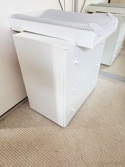 Přebalovací pult a komoda (IKEA) - 2