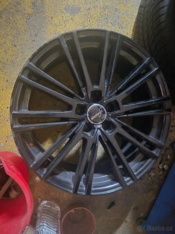 5x112 235/40 r19 - 2