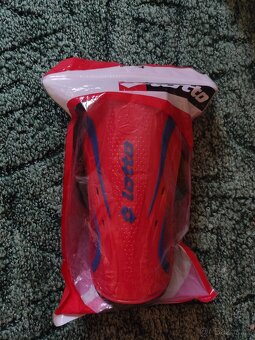 Fotbalové chrániče Lotto - 2