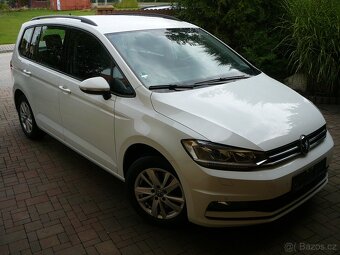 VW TOURAN 2.0 TDI 90KW FULLLED NAVI ACC FRONT EL.TAŽNÉ 2021 - 2